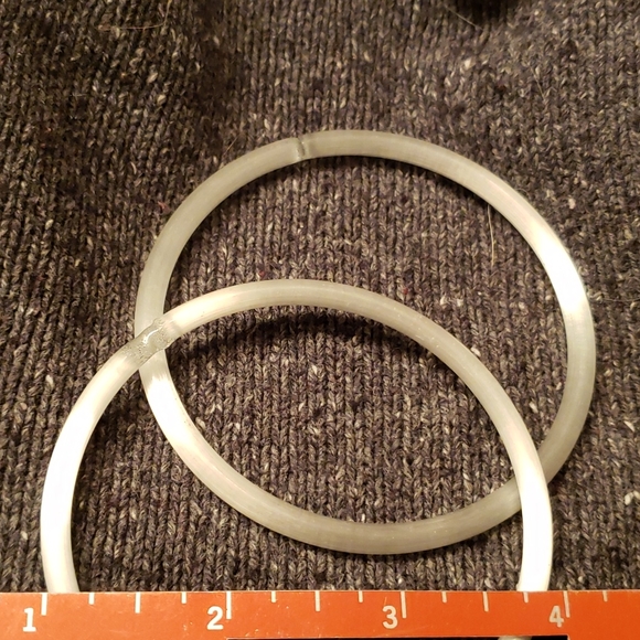 Vintage glass bracelets - Picture 2 of 2